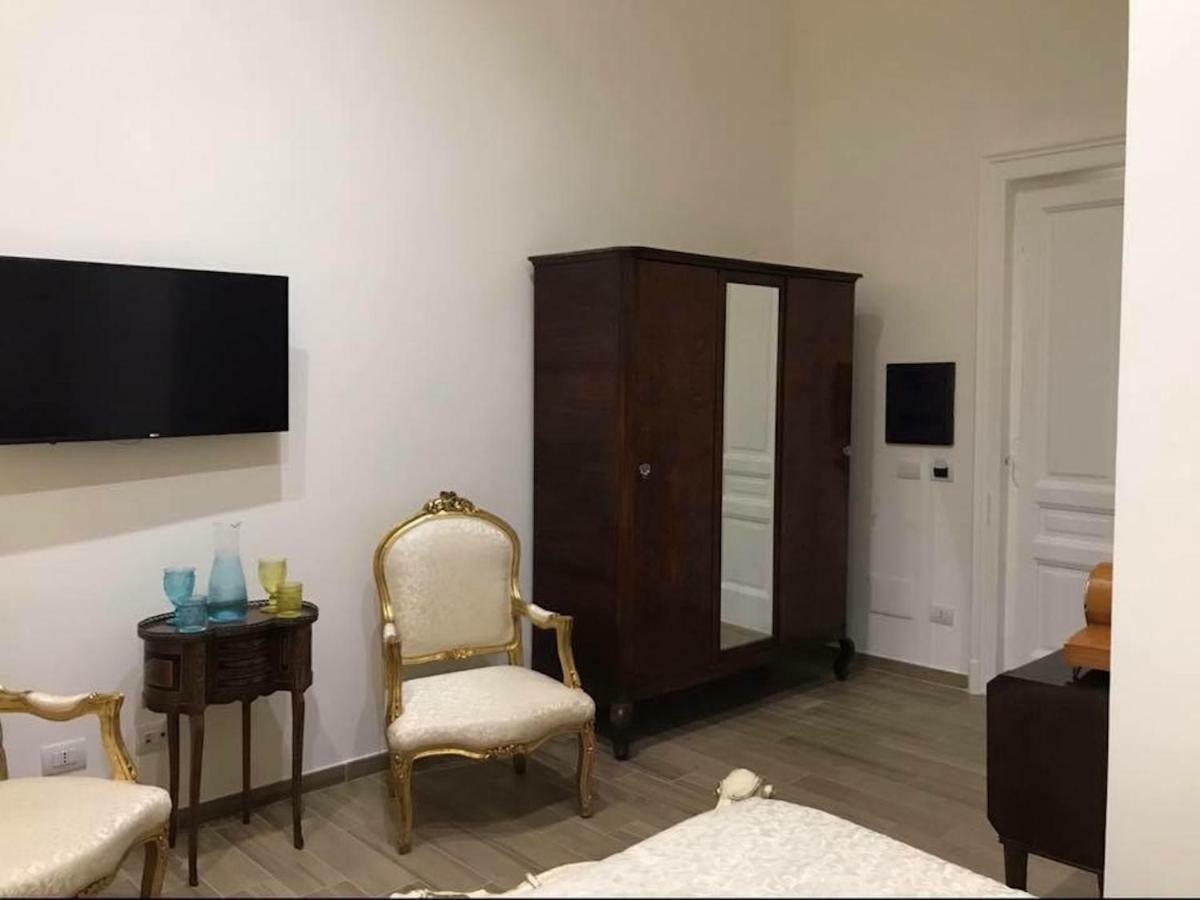 Royal Gismonda Bed and Breakfast Napoli Esterno foto